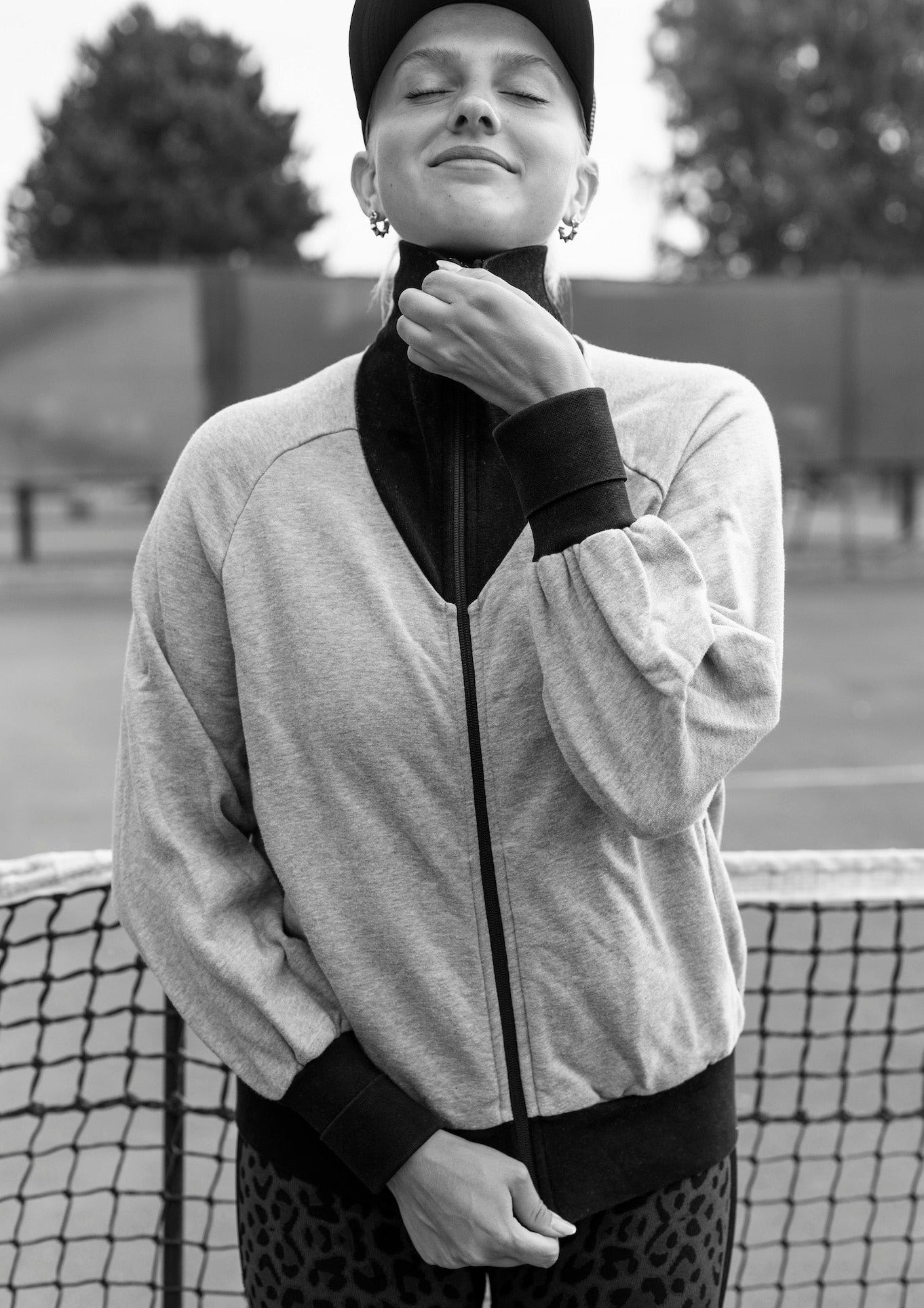 Ebba's Essential Zip Jacket / Grey & Black