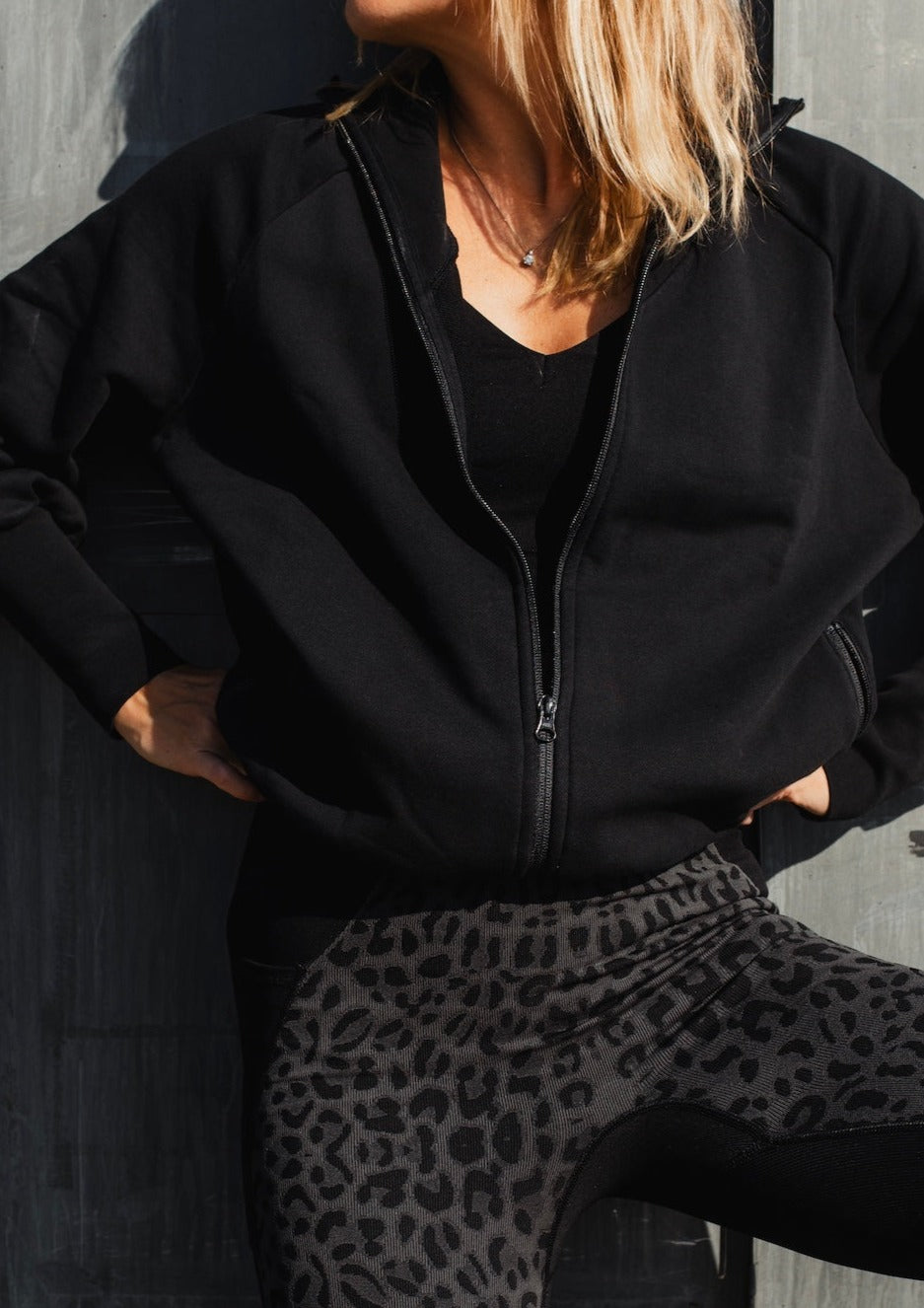 Ebba's Essential Zip Jacket / Solid Black