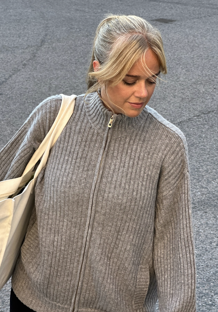 Merino Studio: Rib Bomber / Classic Grey