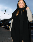 Marina Fine Hooded Scarf / Solid Black